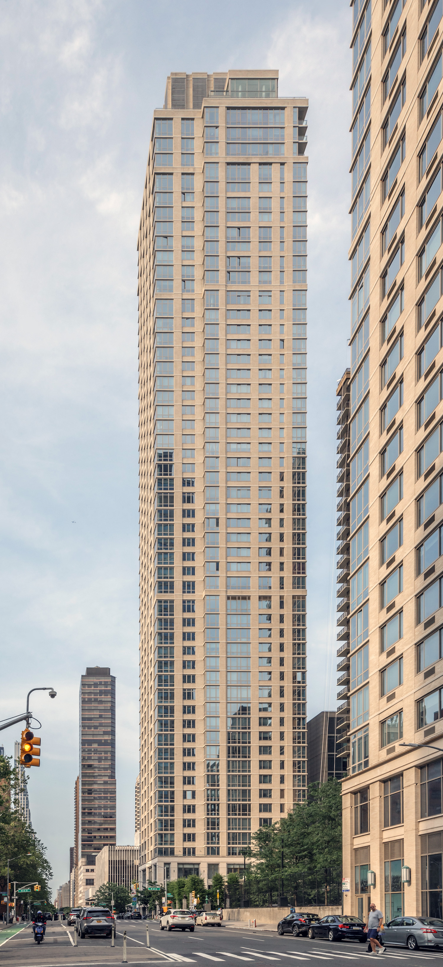 Hawthorn Park, New York City - View from the southwest. © Mathias Beinling